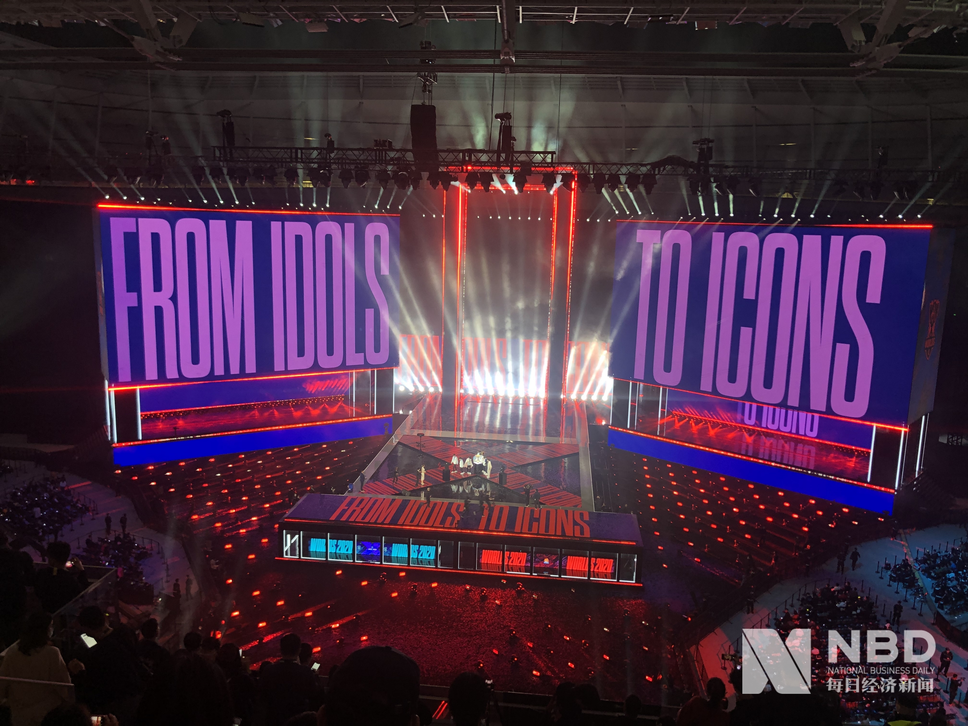 的红土表现 的红土表现