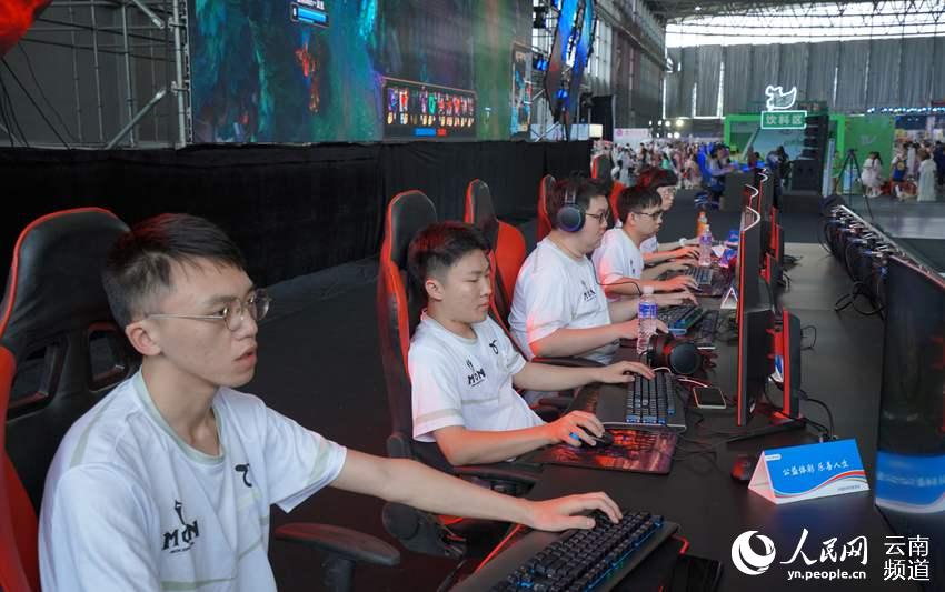 了他们作为 了他们作为